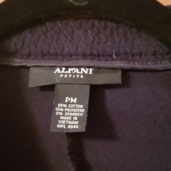 Cropped Alfani Open Blazer - Picture 2 of 5